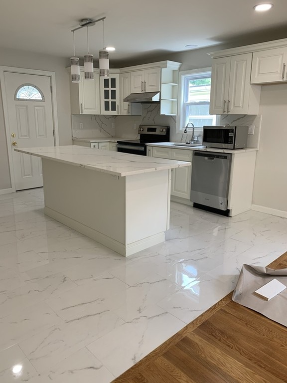 19 Cottage St, Lynn, MA 01905 - photo 1