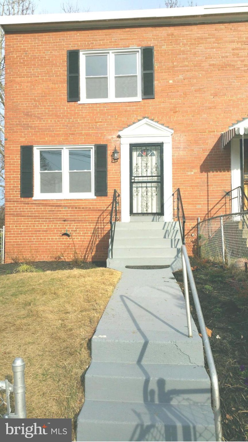 1135 Carrington Ave, Capitol Heights, MD 20743 - photo 1
