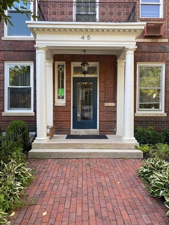 45 Garrison Rd unit 2, Brookline, MA 02445 - photo 1