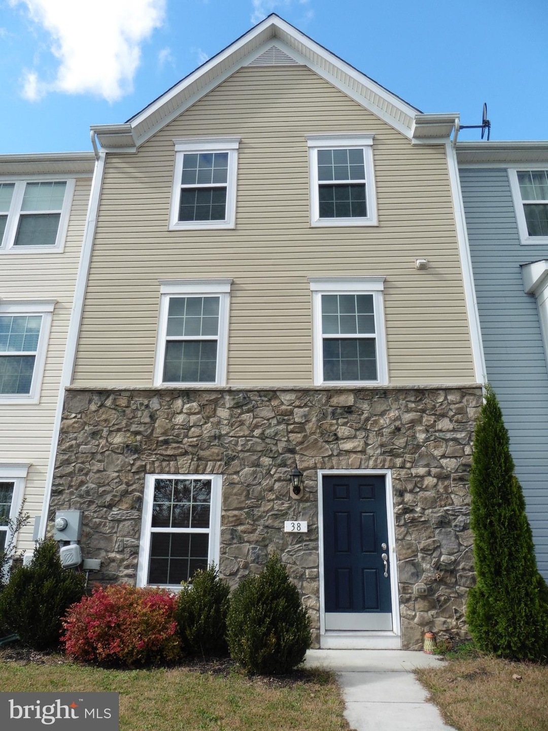 38 Lieutenant Ct, Bunker Hill, WV 25413 - photo 1