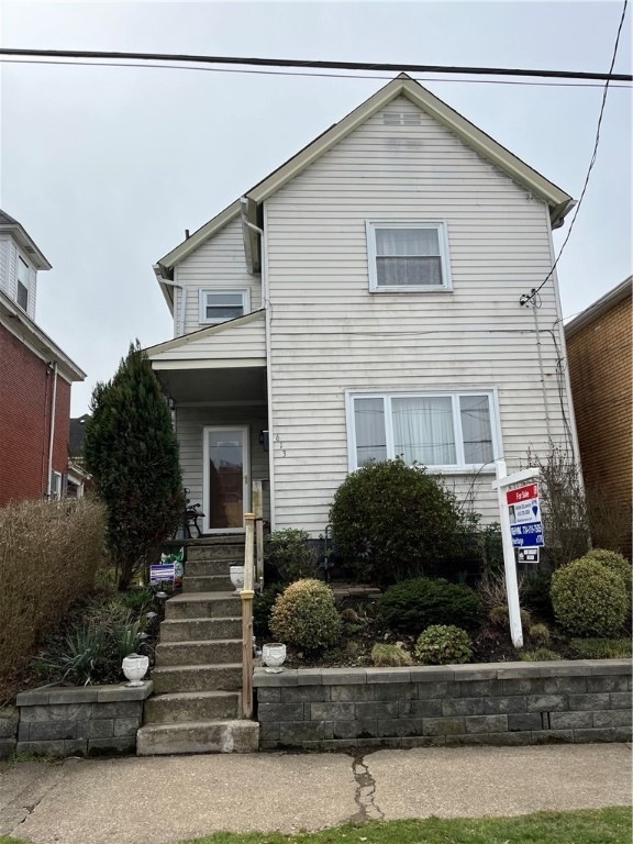 Nice 3 Bedroom 2 story with EIK, 2 full baths.  Tw