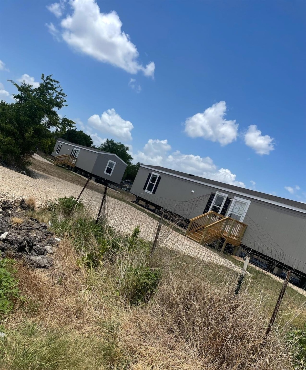 Under Contract $489,000