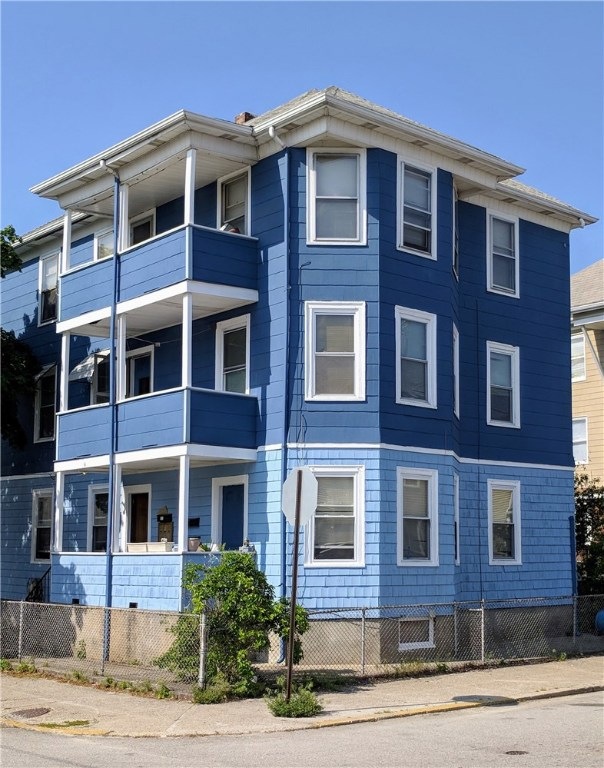 37 Perry St, Central Falls, RI 02863 - photo 1