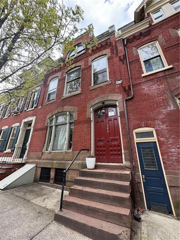 342 N 8th St unit 2, Allentown, PA 18102 - photo 1
