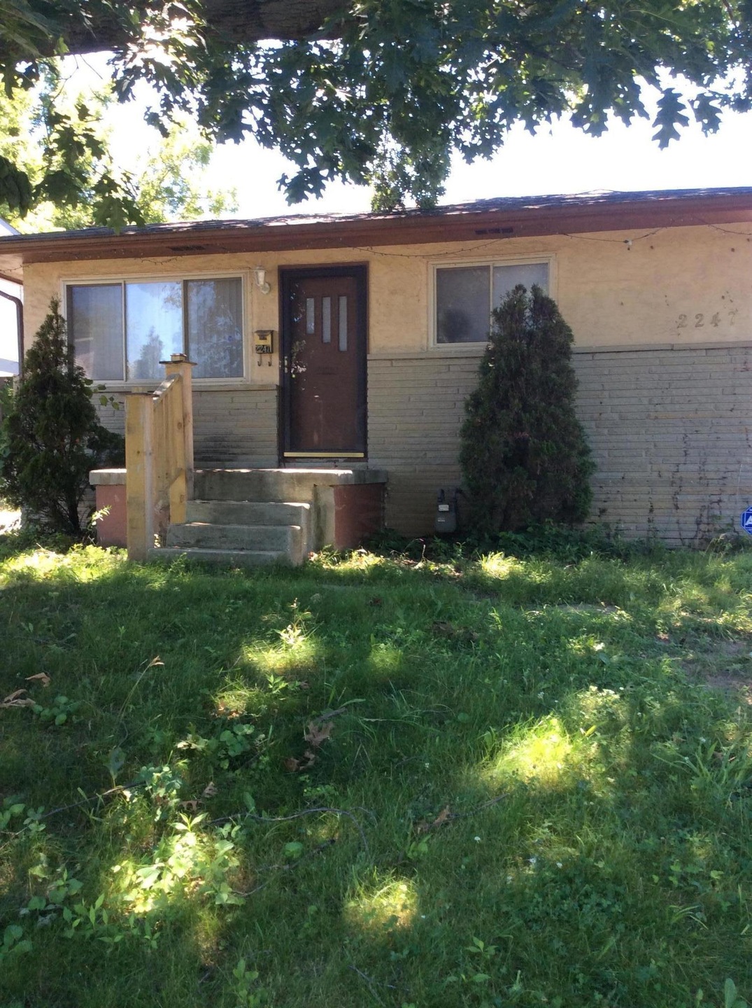 2247 Ferris Rd, Columbus, OH 43224 - photo 1