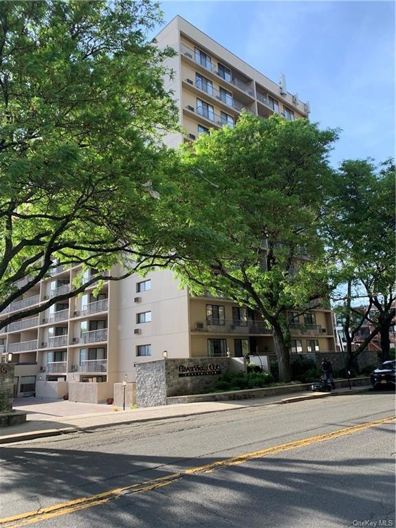 Riverview Club unit 3C, Yonkers, NY 10701 - photo 1