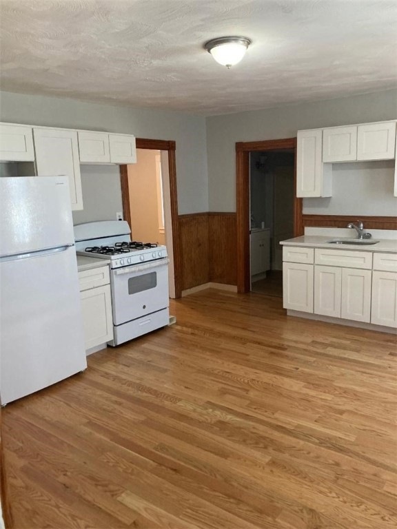 36 Wakefield St, West Warwick, RI 02893 - photo 1