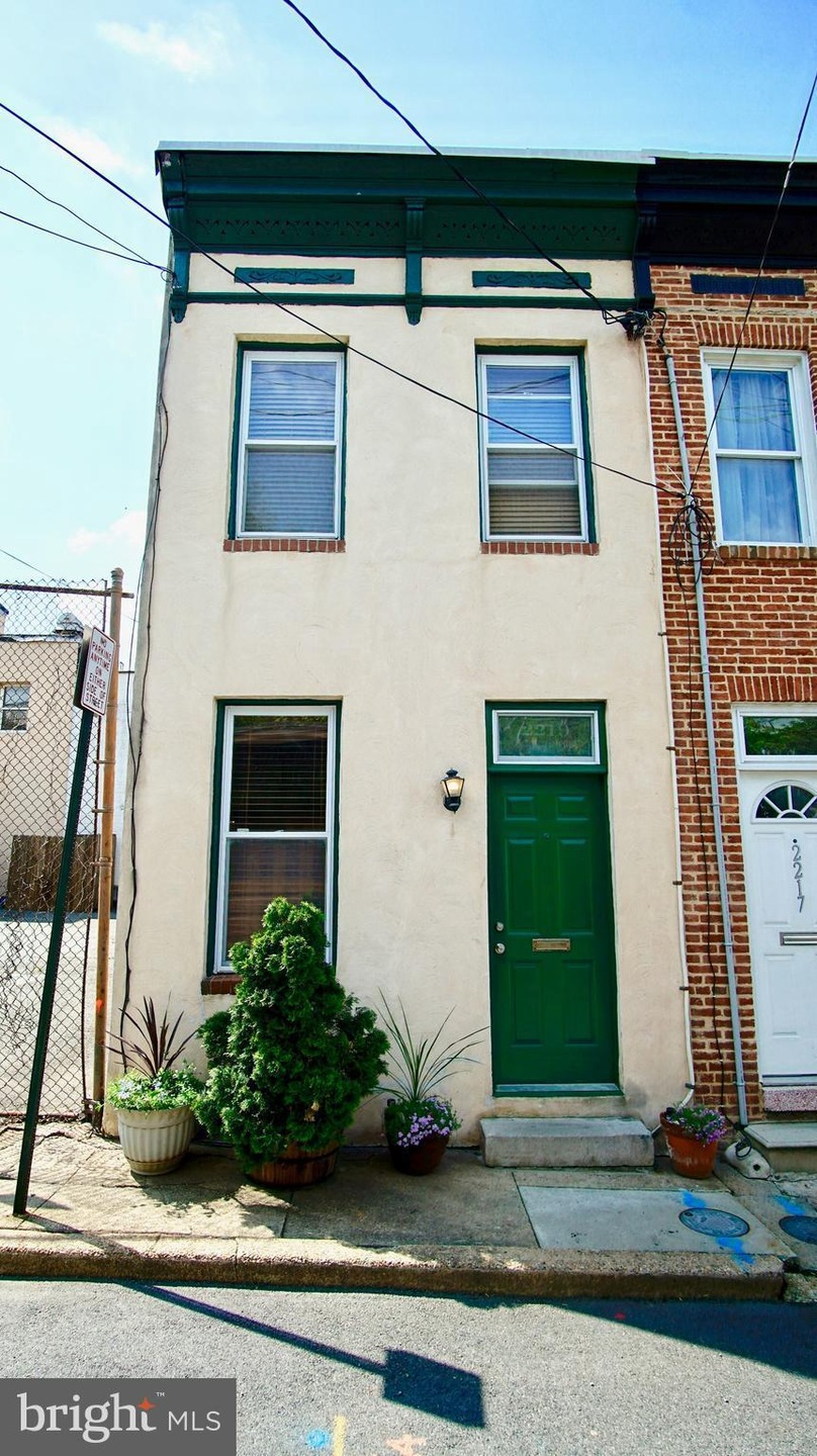 2219 Boyer St, Baltimore, MD 21231 - photo 1