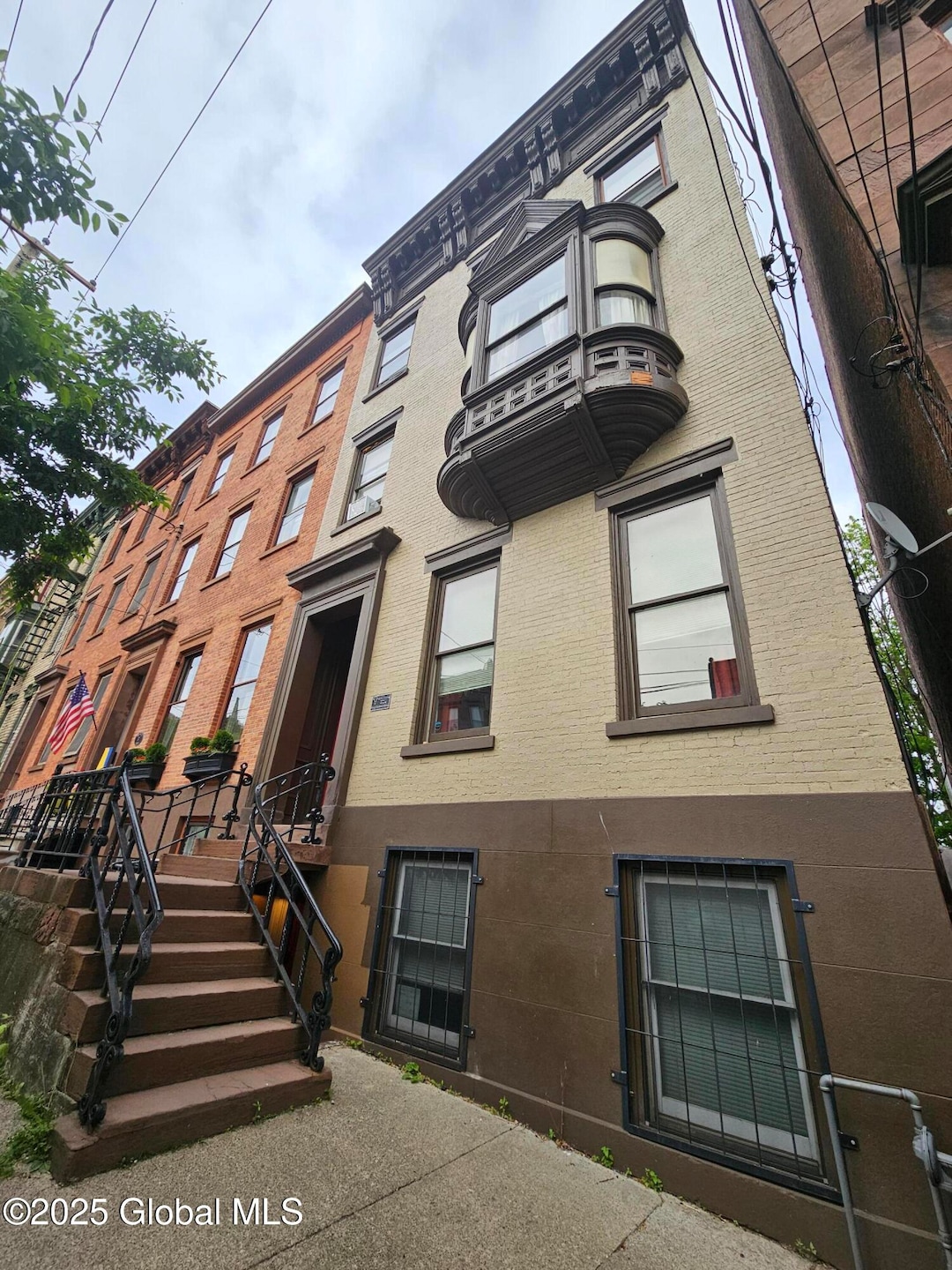 15 Ten Broeck St unit Garden, Albany, NY 12210 - photo 1