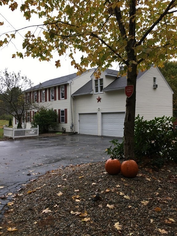 38 SE Main St, Douglas, MA 01516 - photo 1