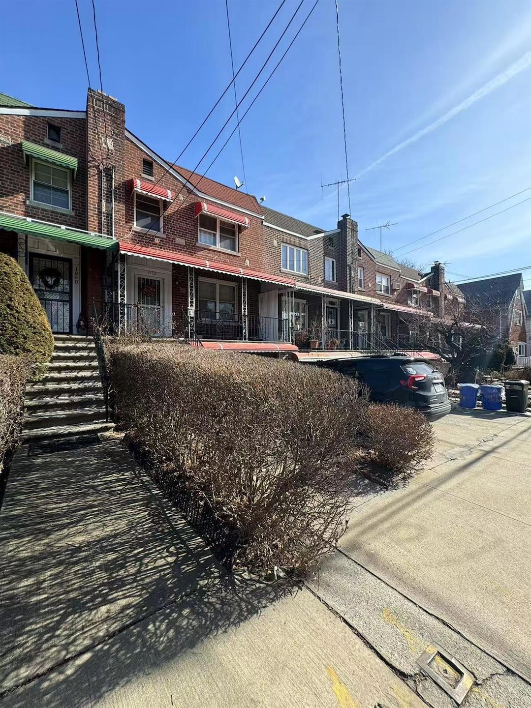 Sold $750,000 • Co-Listing Agent