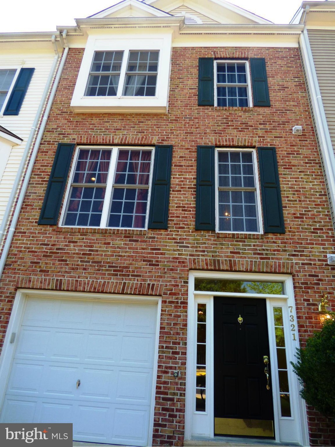 7321 Ardglass Dr, Lorton, VA 22079 - photo 1