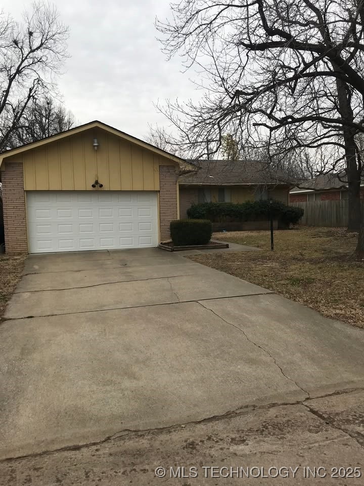 1621 E 61st St, Tulsa, OK 74136 - photo 1