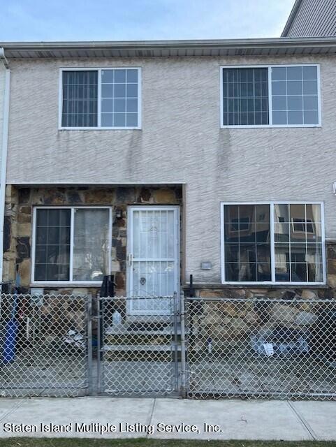 26 Skyline Dr, Staten Island, NY 10304 - photo 1