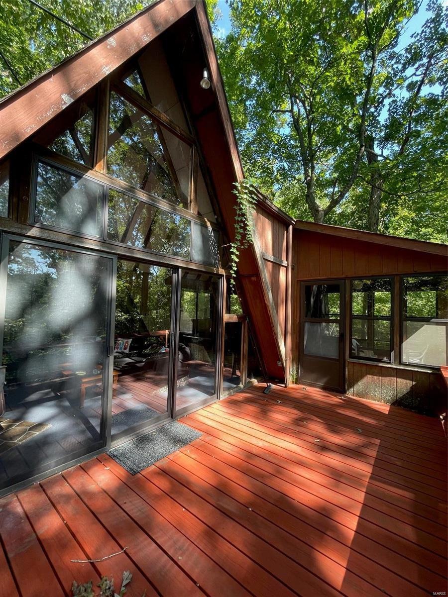 Feels like a tree house!
