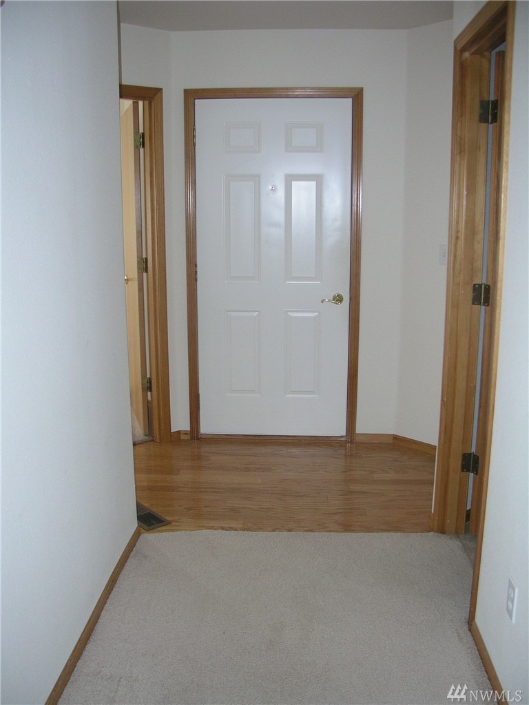 2201 James Cir unit D, Lynden, WA 98264 - photo 1