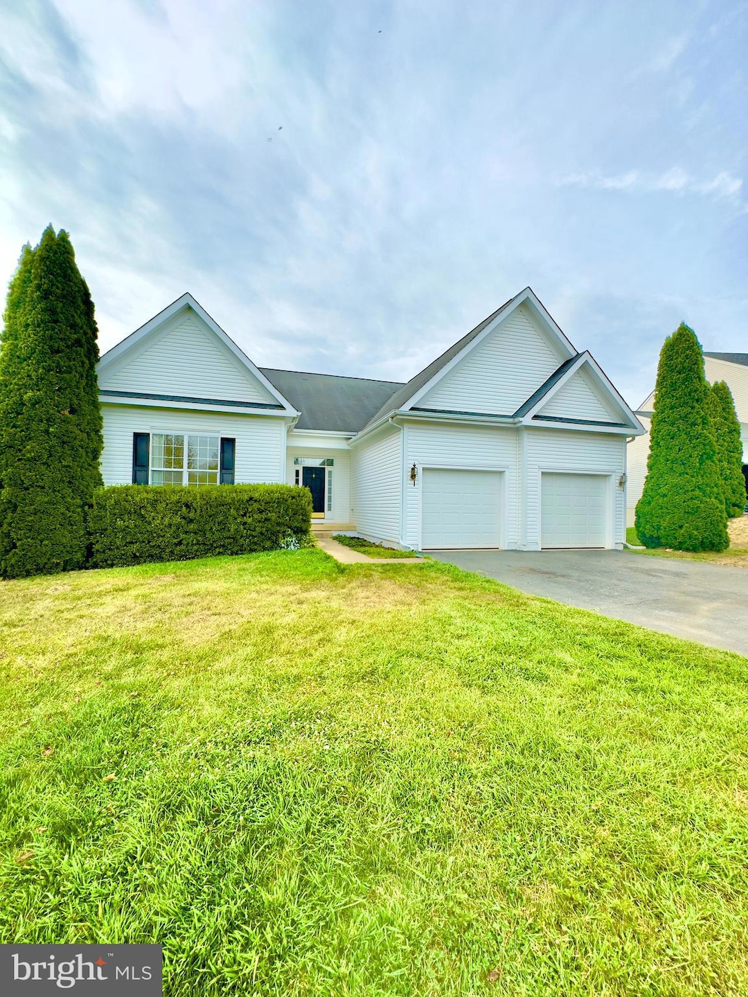 35918 Newberry Crossing Place, Round Hill, VA 20141 - photo 1