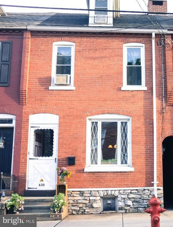 630 1st St, Lancaster, PA 17603 - photo 1