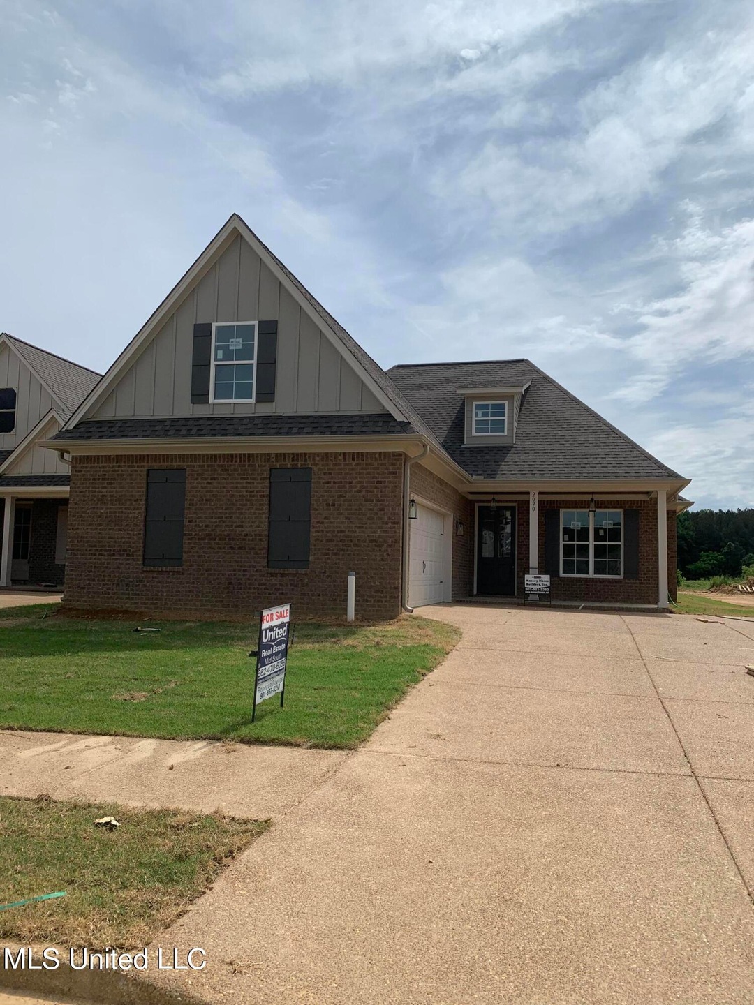 2098 Watson View East