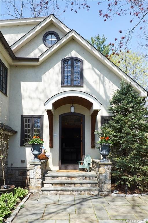2 Lamplight Ln, Westport, CT 06880 - photo 1