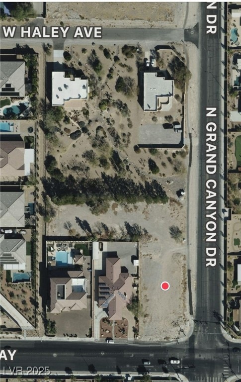 Aerial map of property and surrounding area