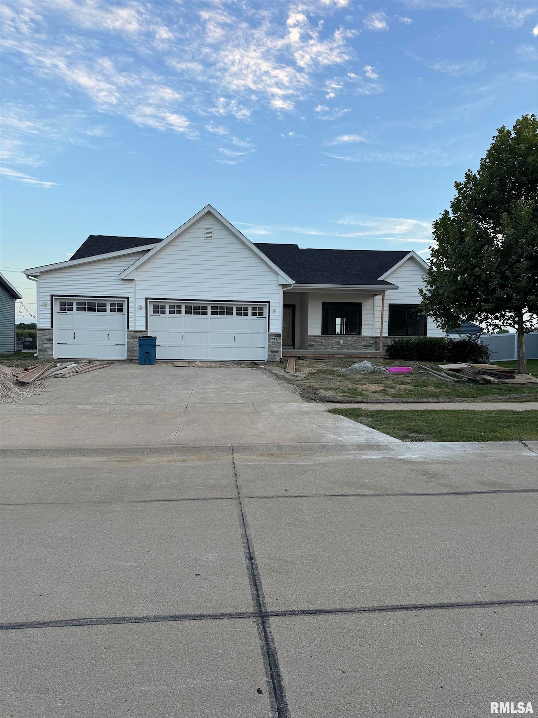 For Sale $729,000 • Co-Listing Agent