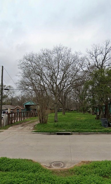 7305 Lockwood Dr, Houston, TX 77016 - photo 1