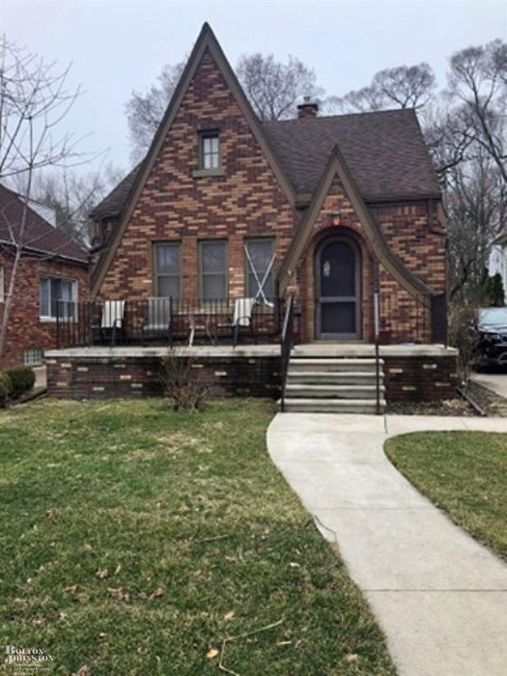 872 Rivard Blvd, Grosse Pointe, MI 48230 - photo 1