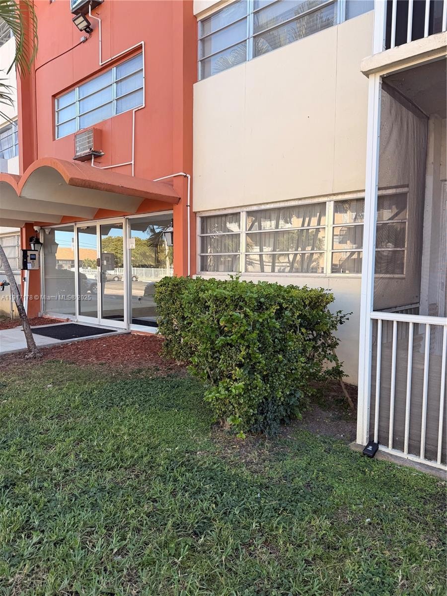 16800 NE 15th Ave unit 115, North Miami Beach, FL 33162 - photo 1