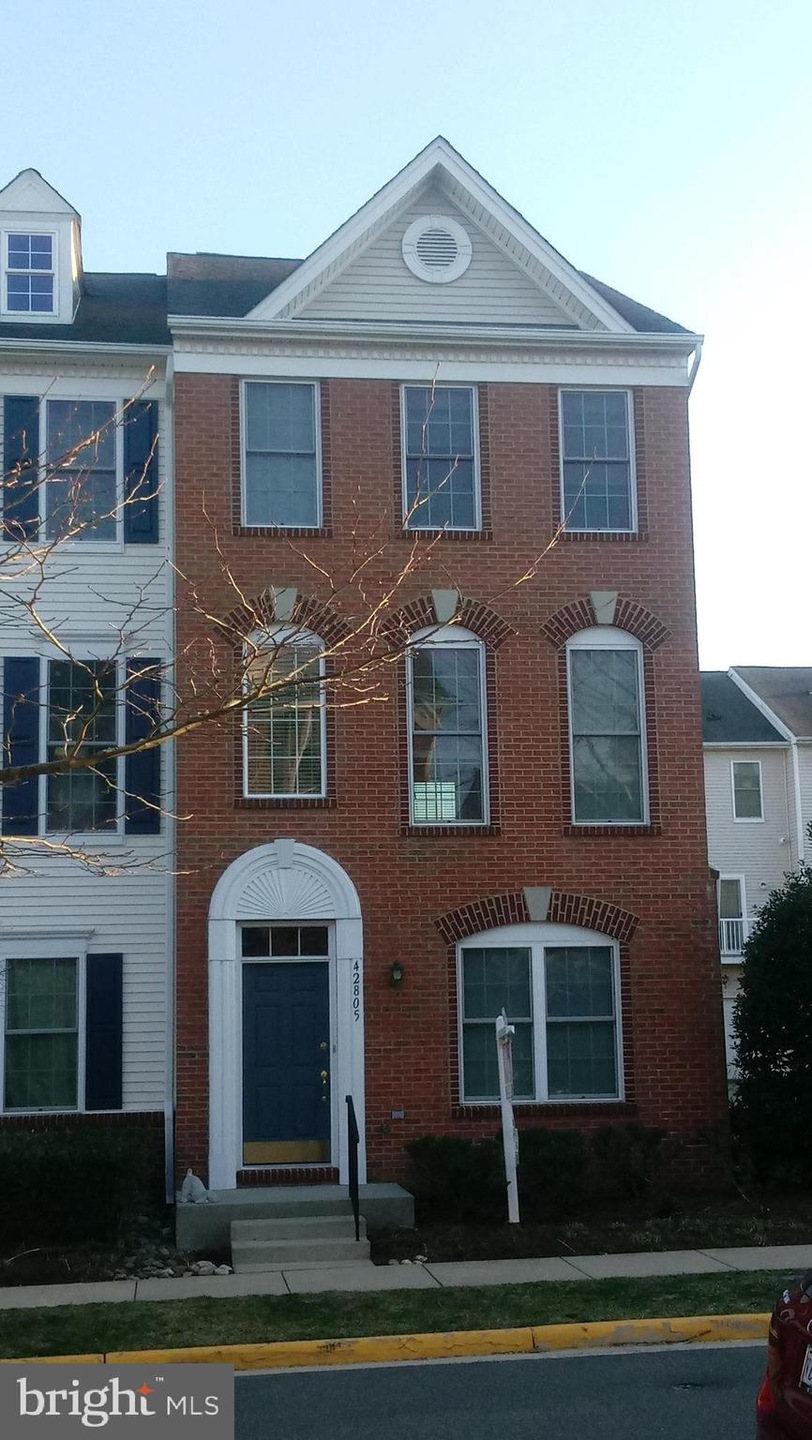 42805 Flannigan Terrace, Chantilly, VA 20152 - photo 1