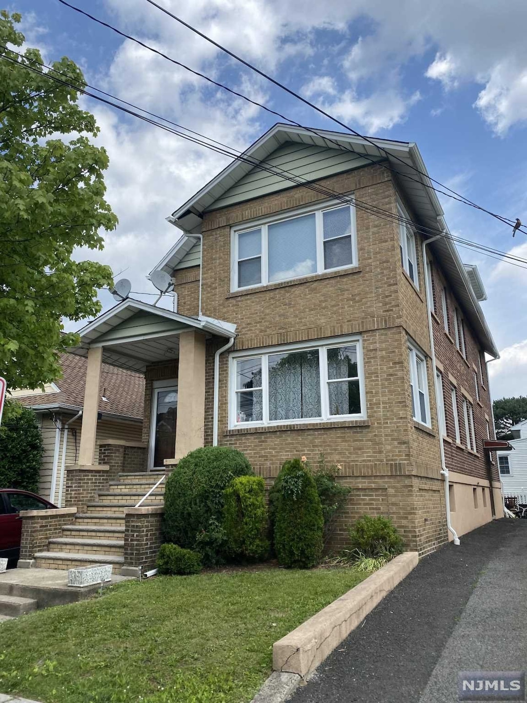 527 Fern Ave unit 2, Lyndhurst, NJ 07071 - photo 1