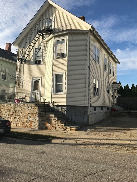 63 Baldwin St, Pawtucket, RI 02860 - photo 1