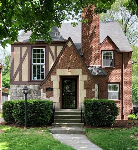 house front-sl.jpg