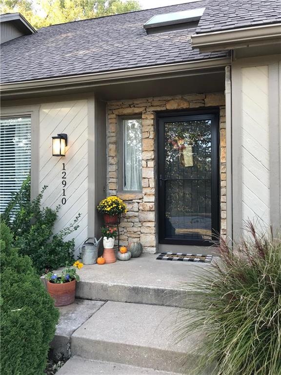 12910 W 71st St, Shawnee, KS 66216 - photo 1