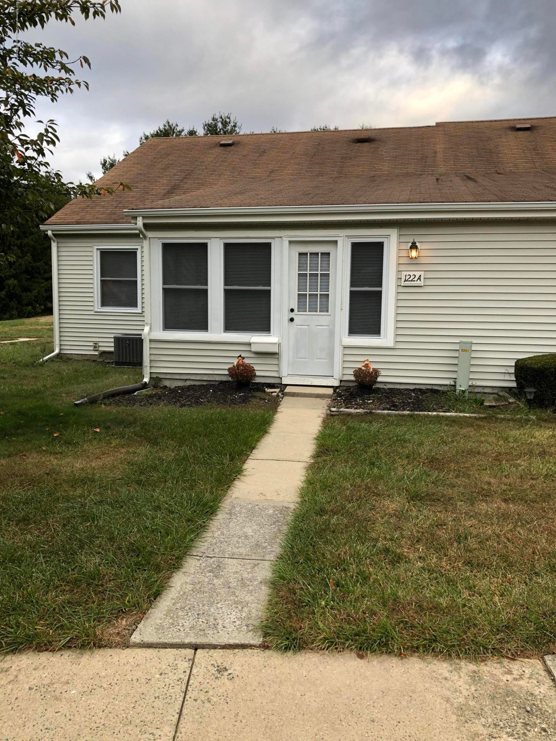 122 Muhlen Platz unit 1000, Freehold, NJ 07728 - photo 1