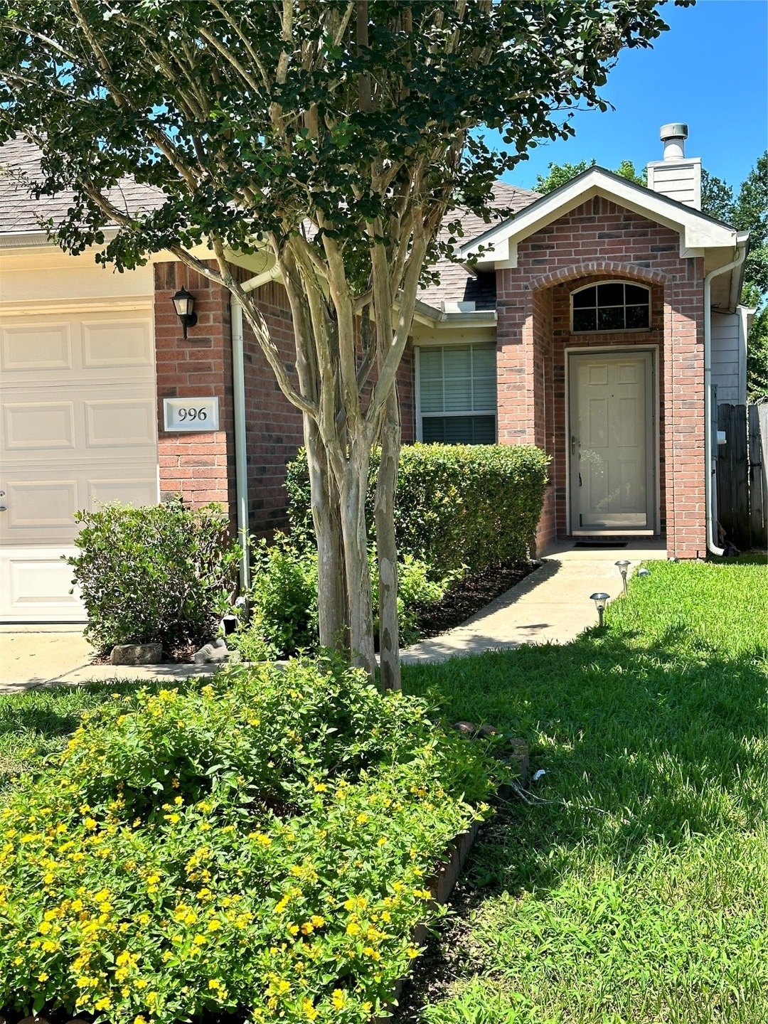 996 Jefferson St, Alvin, TX 77511 - photo 1