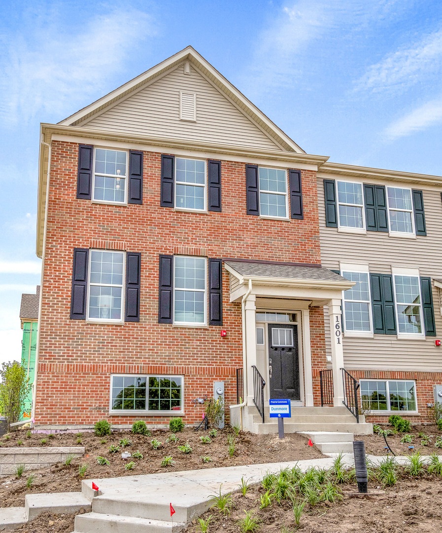 1731 Carlstedt Dr, Aurora, IL 60502 - photo 1