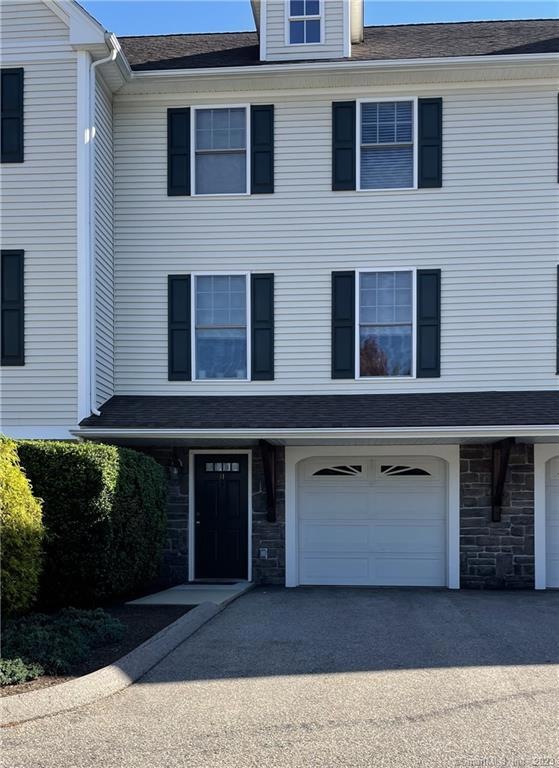 5 Mitchell St unit 14, Pawcatuck, CT 06379 - photo 1