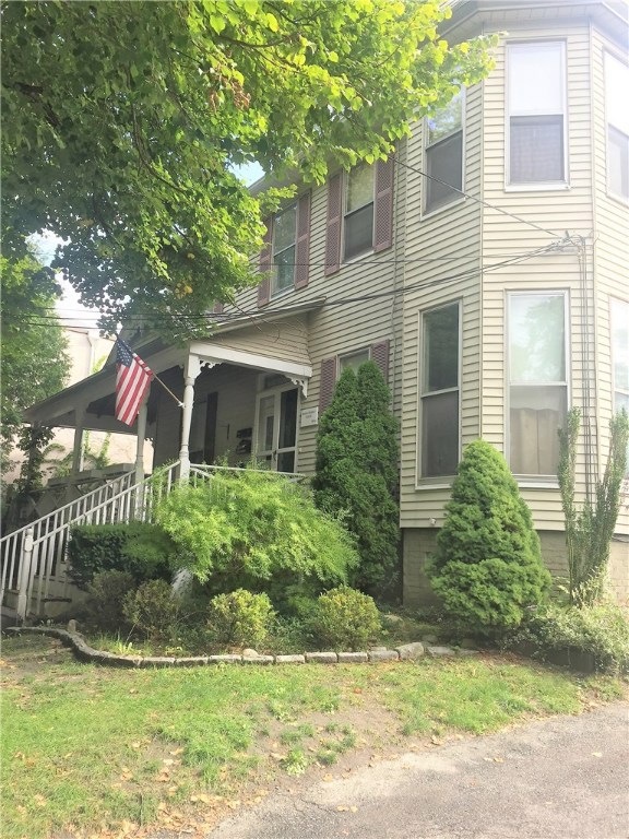 118 Franklin St unit 2, Bristol, RI 02809 - photo 1