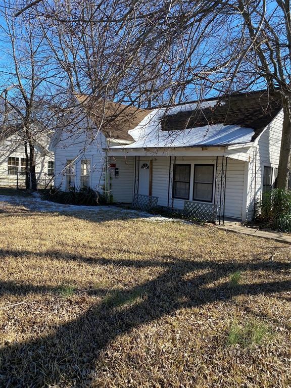 410 E 6th St, Bonham, TX 75418 - photo 1