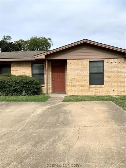 1615 Cloverdale Ct, College Station, TX 77840 - photo 1