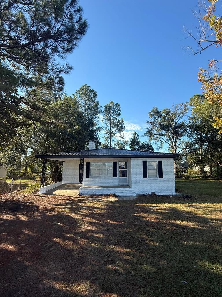 508 Pine St, Douglas, GA 31533 - photo 1