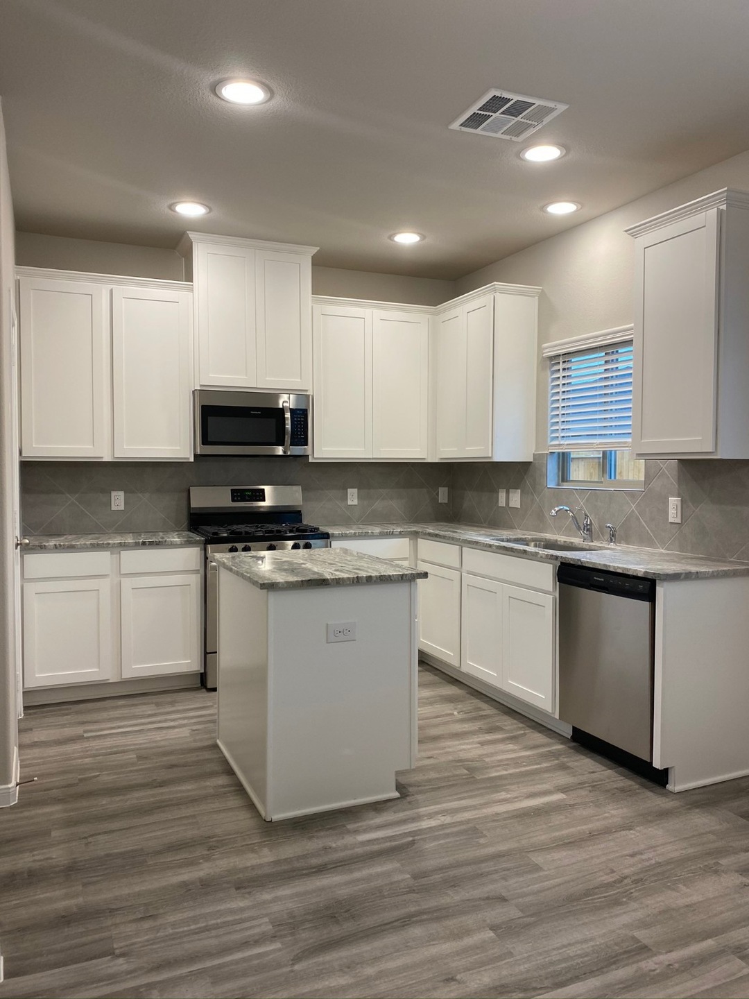 10108 Red Snapper Rd, Magnolia, TX 77354 - photo 1