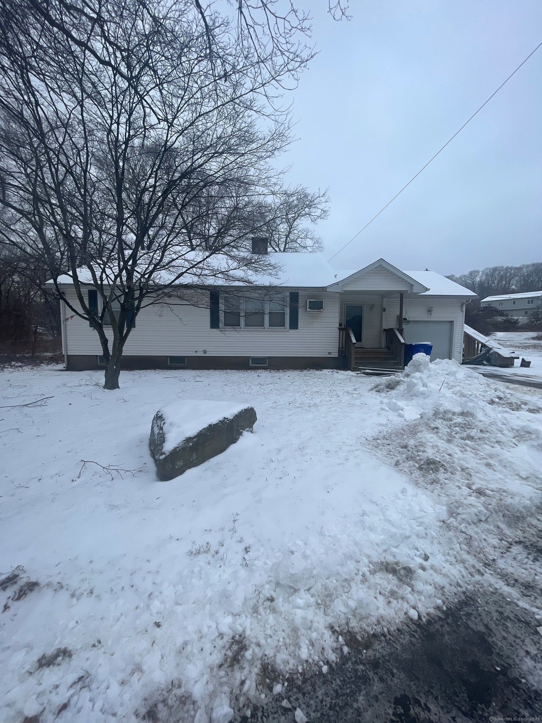 160 Dividend Rd, Rocky Hill, CT 06067 - photo 1