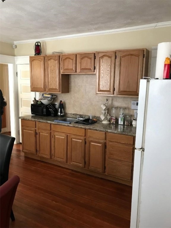 102 Providence St, Woonsocket, RI 02895 - photo 1