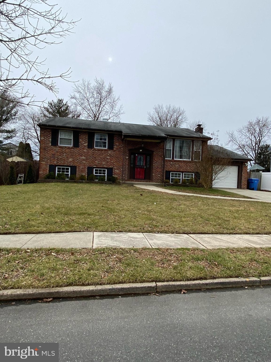 20 Lamp Post Ln, Cherry Hill, NJ 08003 - photo 1