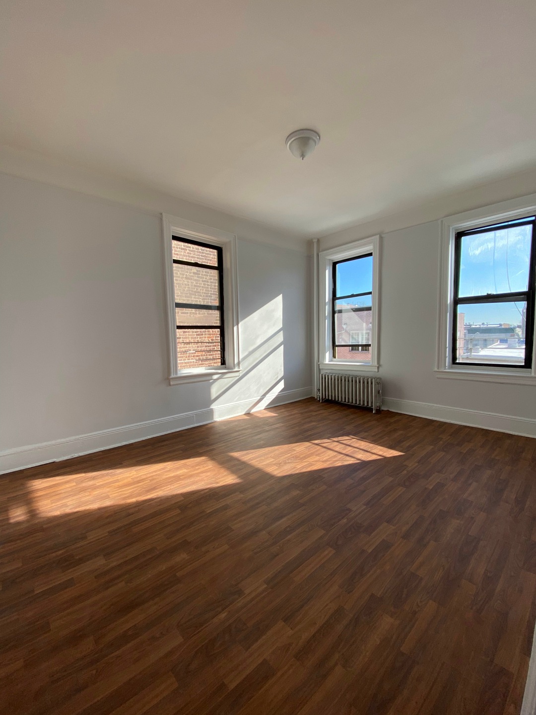28-23 42nd St unit C-2, Astoria, NY 11103 - photo 1