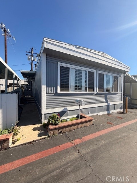 716 N Grand Ave unit J4, Covina, CA 91724 - photo 1