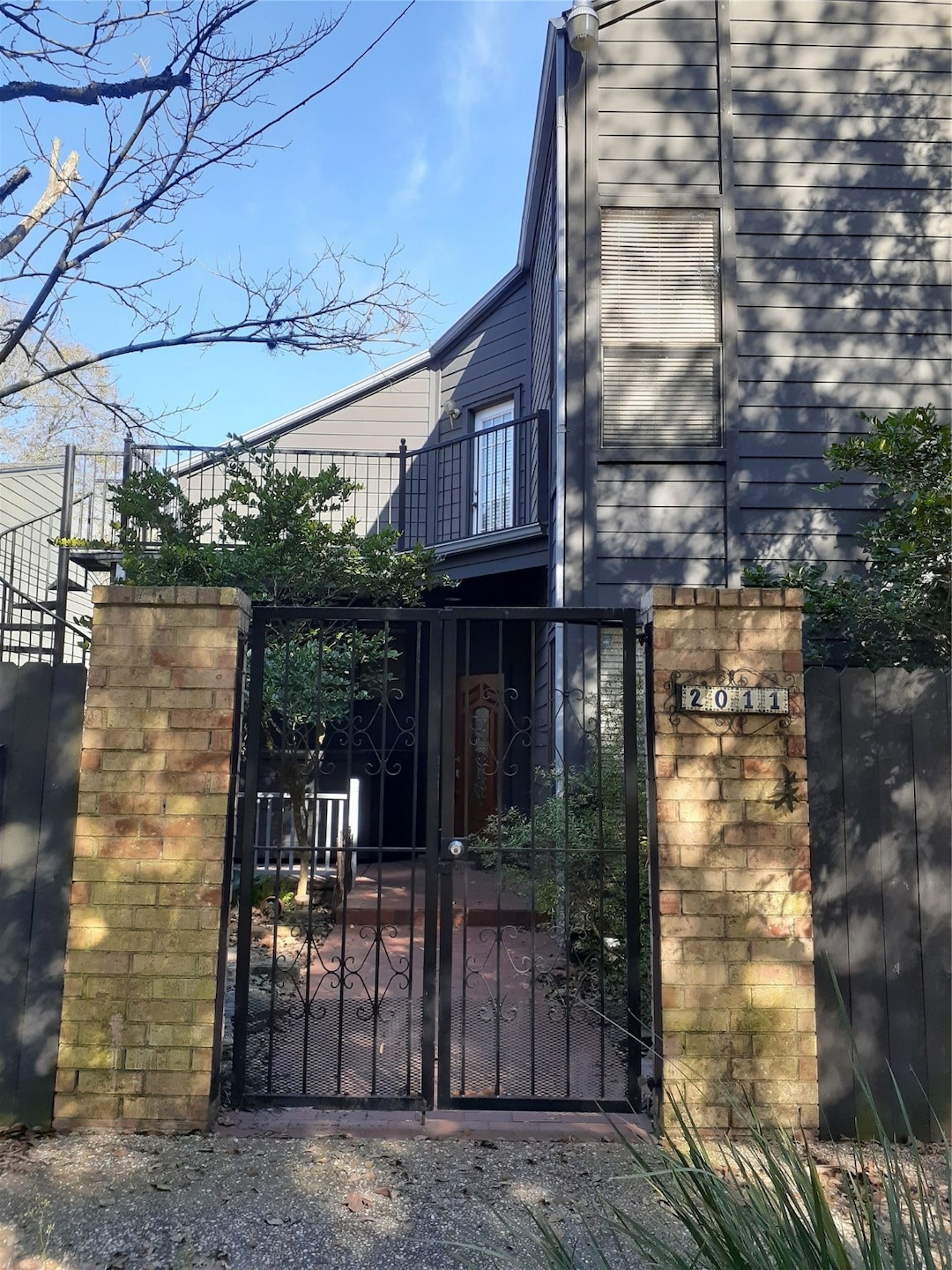 2011 Marguerite St, Bay City, TX 77414 - photo 1