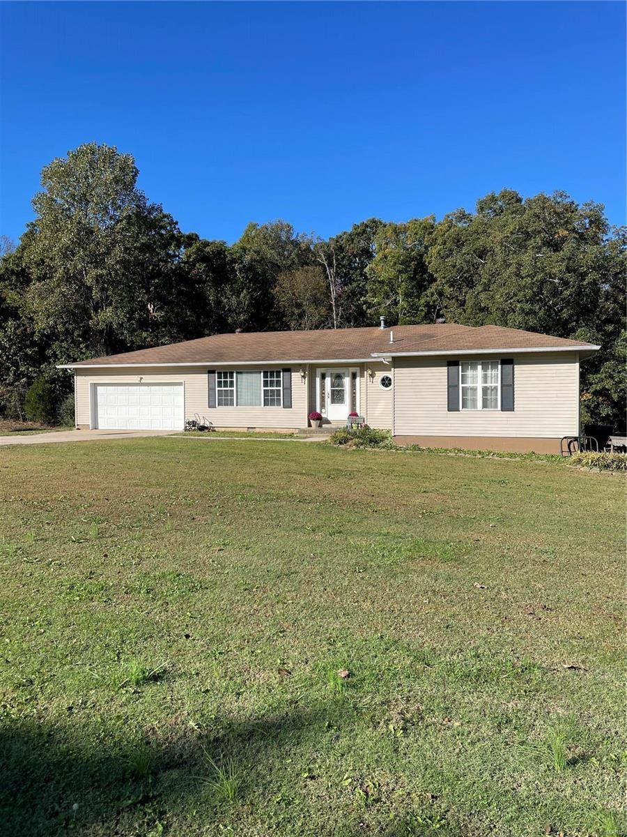 2563 Praise St, Poplar Bluff, MO 63901 - photo 1